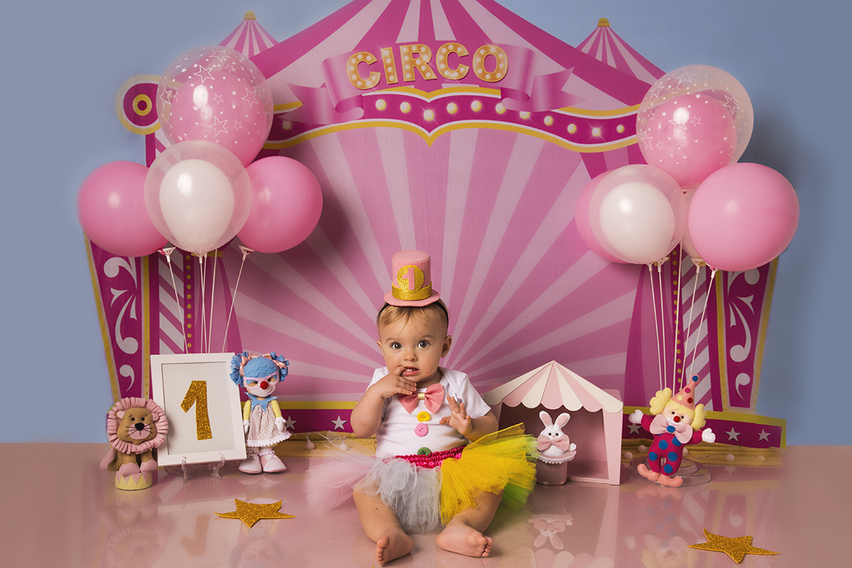 Ensaio smash the cake, ensaio bebê, fotógrafa em Niterói, smash the cake Niterói, smash the cake Rio de Janeiro, smash the cake São Goncalo, smash the cake temático, nossa casa petit, ensaio fotográfico, sessão fotográfica, circo rosa, splash
