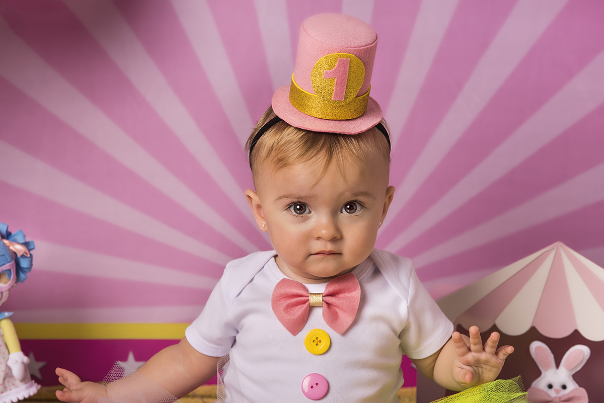 Ensaio smash the cake, ensaio bebê, fotógrafa em Niterói, smash the cake Niterói, smash the cake Rio de Janeiro, smash the cake São Goncalo, smash the cake temático, nossa casa petit, ensaio fotográfico, sessão fotográfica, circo rosa, splash