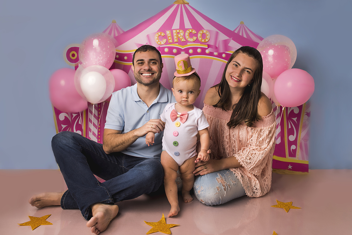 Ensaio smash the cake, ensaio bebê, fotógrafa em Niterói, smash the cake Niterói, smash the cake Rio de Janeiro, smash the cake São Goncalo, smash the cake temático, nossa casa petit, ensaio fotográfico, sessão fotográfica, circo rosa, splash