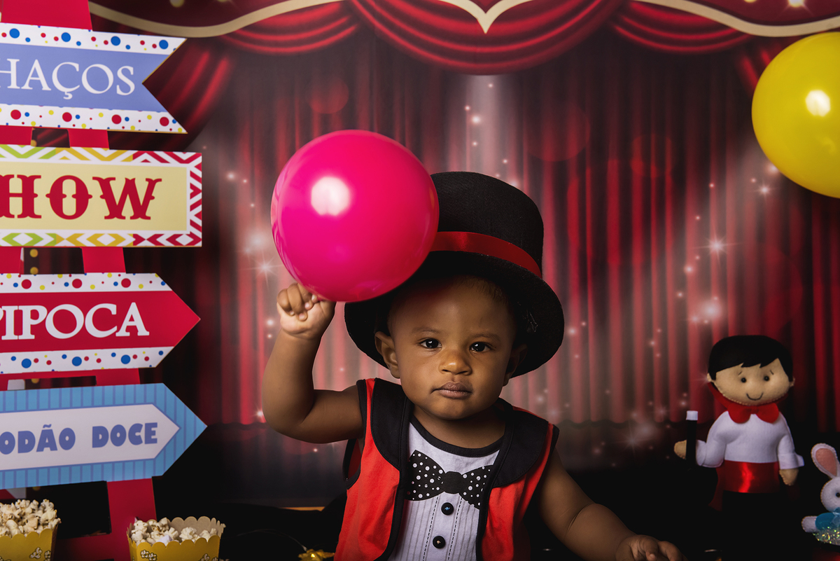 Ensaio smash the cake, ensaio bebê, fotógrafa em Niterói, smash the cake Niterói, smash the cake Rio de Janeiro, smash the cake São Goncalo, smash the cake temático, nossa casa petit, ensaio fotográfico, sessão fotográfica, circo tradicional, splash