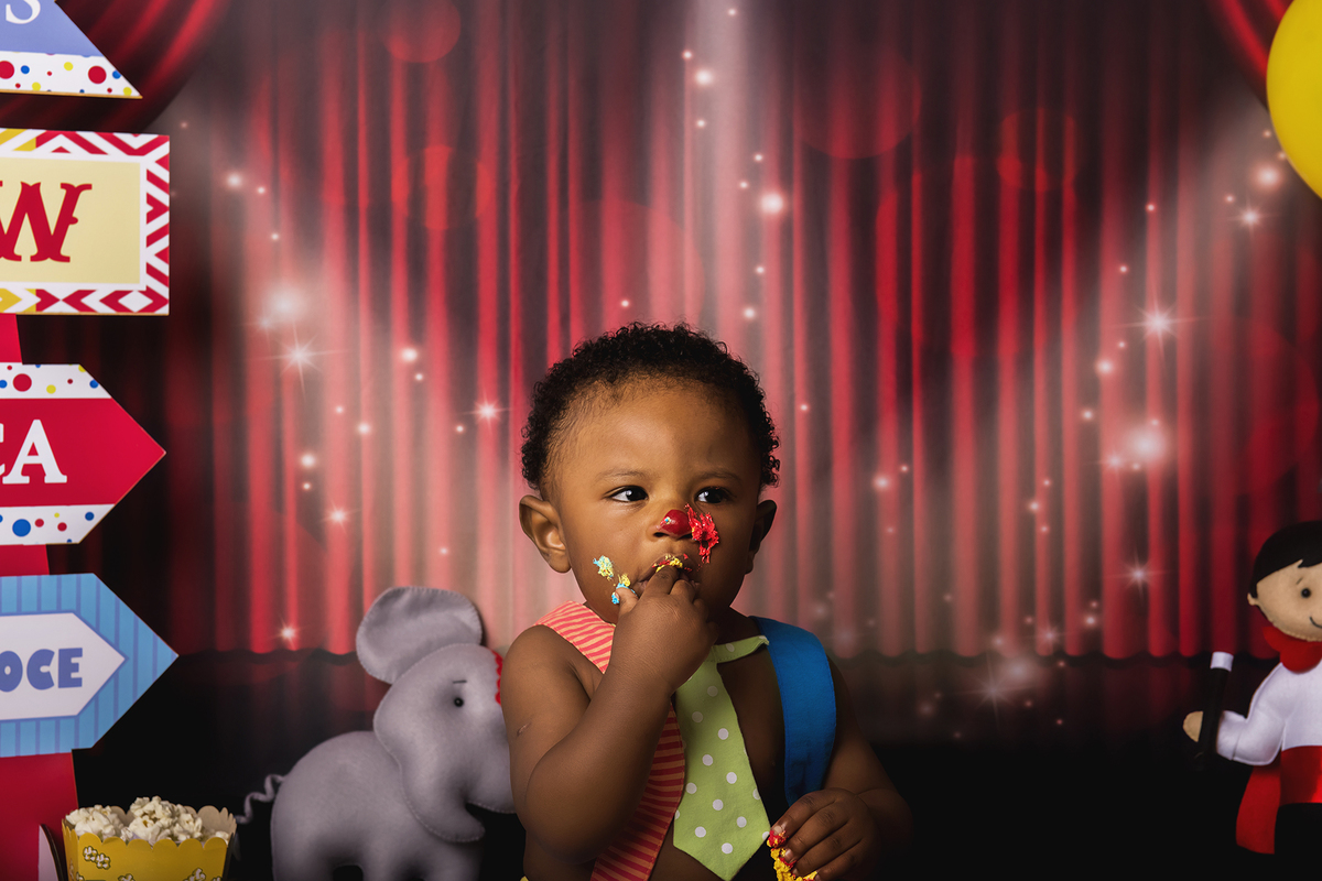 Ensaio smash the cake, ensaio bebê, fotógrafa em Niterói, smash the cake Niterói, smash the cake Rio de Janeiro, smash the cake São Goncalo, smash the cake temático, nossa casa petit, ensaio fotográfico, sessão fotográfica, circo tradicional, splash