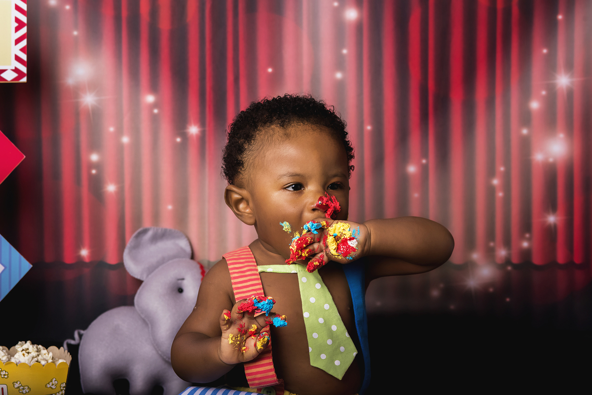 Ensaio smash the cake, ensaio bebê, fotógrafa em Niterói, smash the cake Niterói, smash the cake Rio de Janeiro, smash the cake São Goncalo, smash the cake temático, nossa casa petit, ensaio fotográfico, sessão fotográfica, circo tradicional, splash