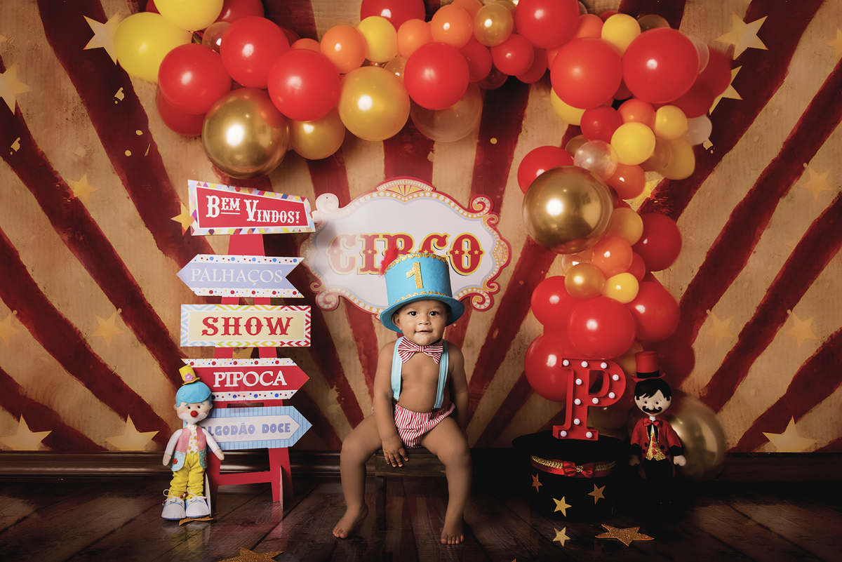 Ensaio smash the cake, ensaio bebê, fotógrafa em Niterói, smash the cake Niterói, smash the cake Rio de Janeiro, smash the cake São Goncalo, smash the cake temático, nossa casa petit, ensaio fotográfico, sessão fotográfica, circo tradicional, splash
