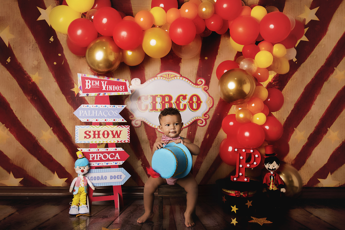 Ensaio smash the cake, ensaio bebê, fotógrafa em Niterói, smash the cake Niterói, smash the cake Rio de Janeiro, smash the cake São Goncalo, smash the cake temático, nossa casa petit, ensaio fotográfico, sessão fotográfica, circo tradicional, splash