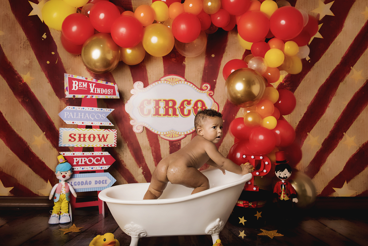 Ensaio smash the cake, ensaio bebê, fotógrafa em Niterói, smash the cake Niterói, smash the cake Rio de Janeiro, smash the cake São Goncalo, smash the cake temático, nossa casa petit, ensaio fotográfico, sessão fotográfica, circo tradicional, splash