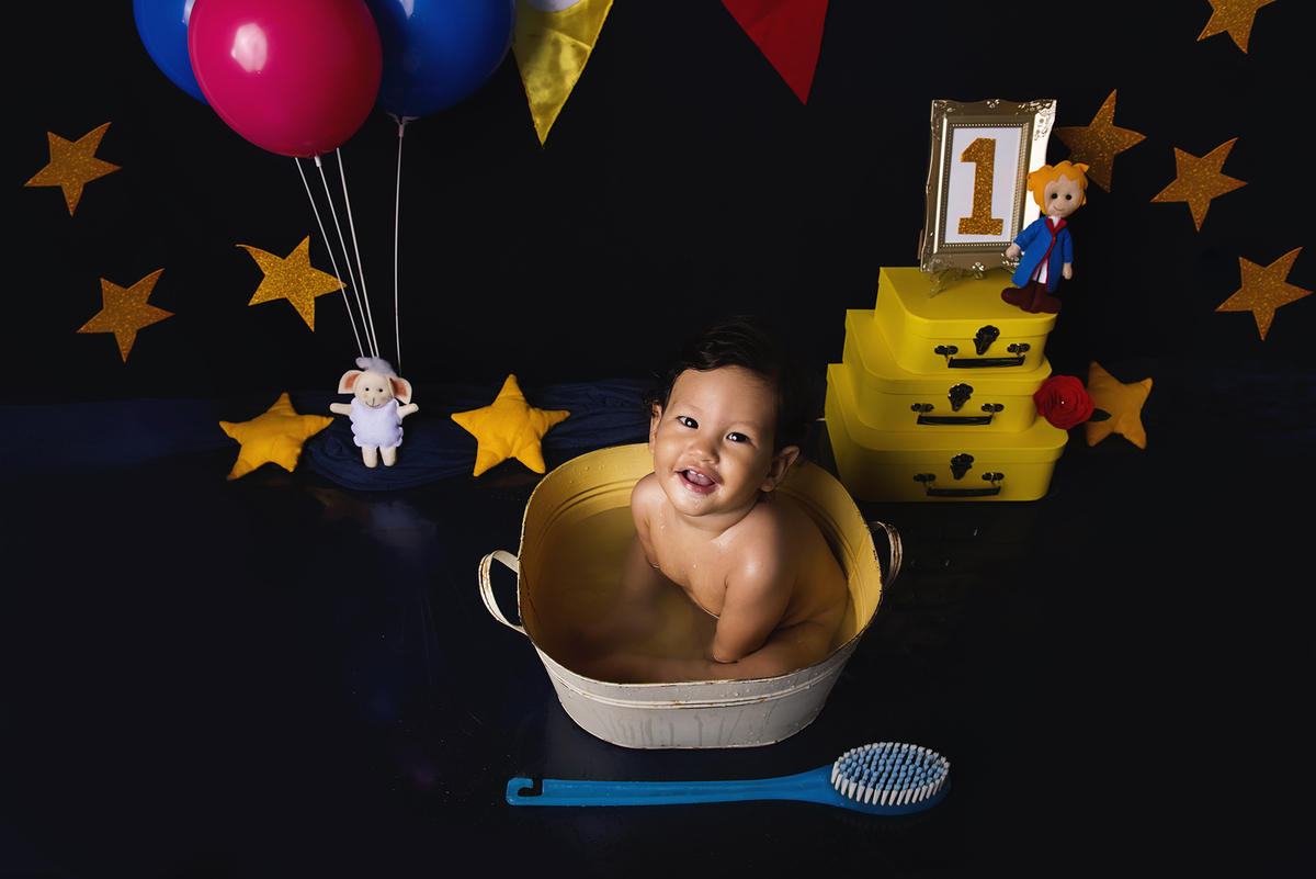 Ensaio smash the cake, ensaio bebê, fotógrafa em Niterói, smash the cake Niterói, smash the cake Rio de Janeiro, smash the cake São Goncalo, smash the cake temático, nossa casa petit, ensaio fotográfico, sessão fotográfica, pequeno principe, splash