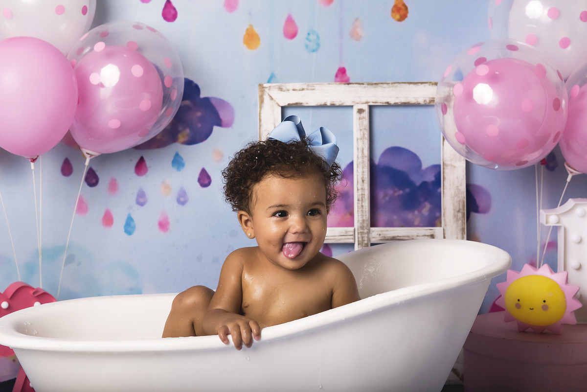 Ensaio smash the cake, ensaio bebê, fotógrafa em Niterói, smash the cake Niterói, smash the cake Rio de Janeiro, smash the cake São Goncalo, smash the cake temático, nossa casa petit, ensaio fotográfico, sessão fotográfica, chuva de amor, splash