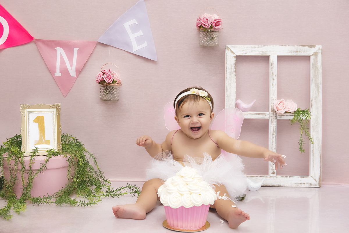 Ensaio smash the cake, ensaio bebê, fotógrafa em Niterói, smash the cake Niterói, smash the cake Rio de Janeiro, smash the cake São Goncalo, smash the cake temático, nossa casa petit, ensaio fotográfico, sessão fotográfica, jardim encantado, splash