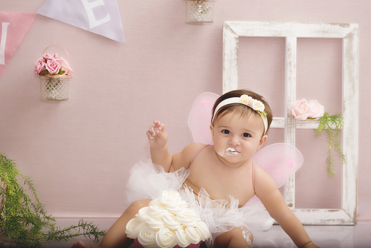 Ensaio smash the cake, ensaio bebê, fotógrafa em Niterói, smash the cake Niterói, smash the cake Rio de Janeiro, smash the cake São Goncalo, smash the cake temático, nossa casa petit, ensaio fotográfico, sessão fotográfica, jardim encantado, splash