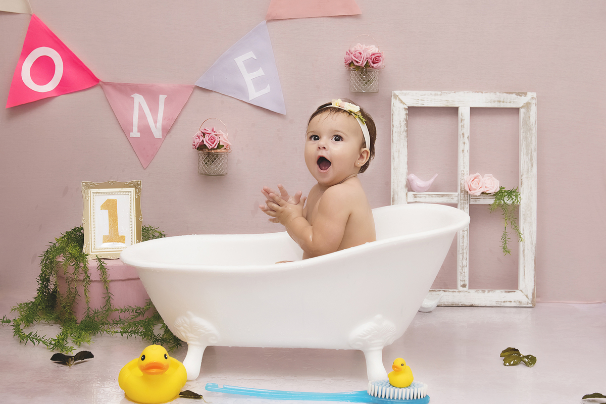 Ensaio smash the cake, ensaio bebê, fotógrafa em Niterói, smash the cake Niterói, smash the cake Rio de Janeiro, smash the cake São Goncalo, smash the cake temático, nossa casa petit, ensaio fotográfico, sessão fotográfica, jardim encantado, splash