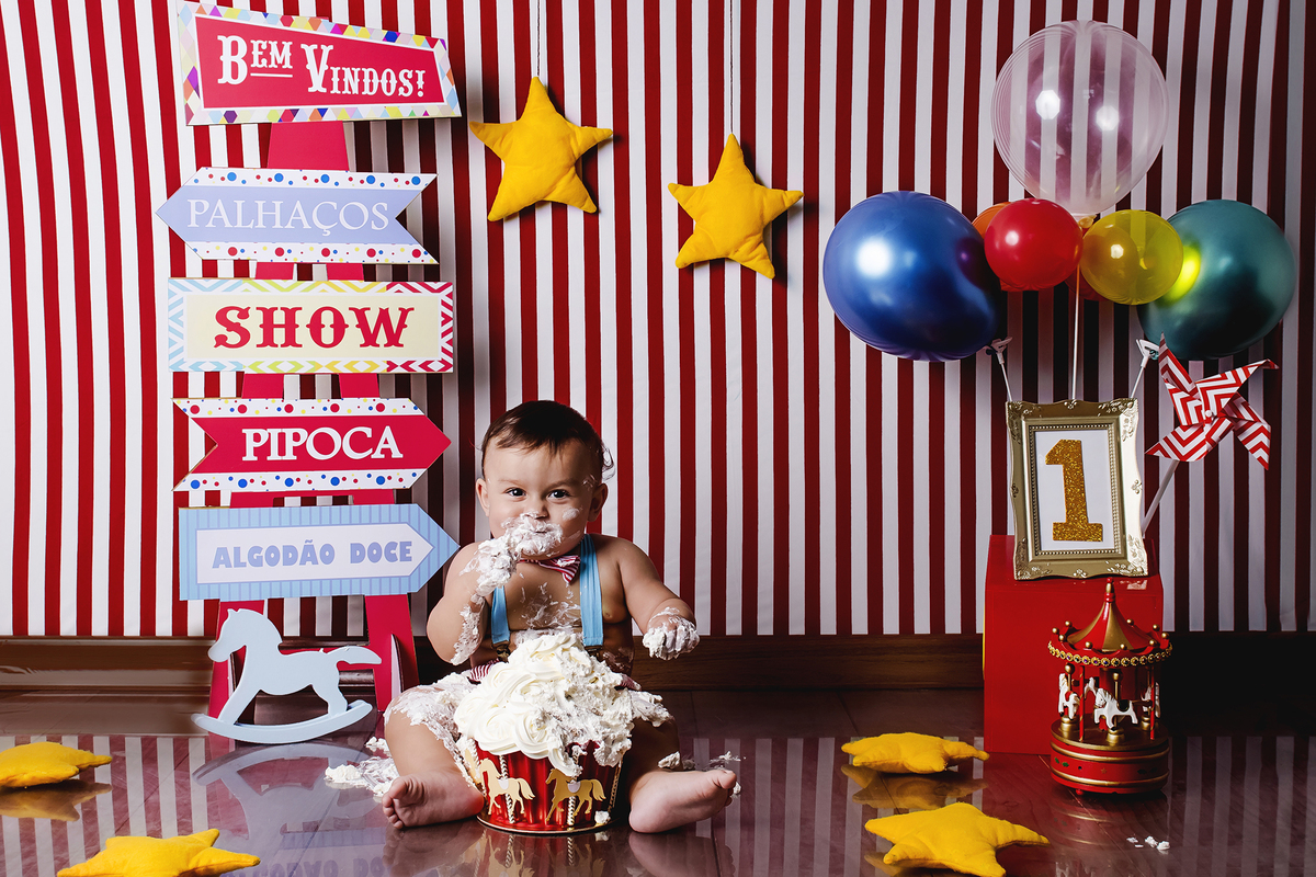 Ensaio smash the cake, ensaio bebê, fotógrafa em Niterói, smash the cake Niterói, smash the cake Rio de Janeiro, smash the cake São Goncalo, smash the cake temático, nossa casa petit, ensaio fotográfico, sessão fotográfica, parque de diversões, splash