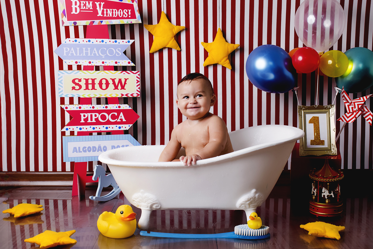 Ensaio smash the cake, ensaio bebê, fotógrafa em Niterói, smash the cake Niterói, smash the cake Rio de Janeiro, smash the cake São Goncalo, smash the cake temático, nossa casa petit, ensaio fotográfico, sessão fotográfica, parque de diversões, splash