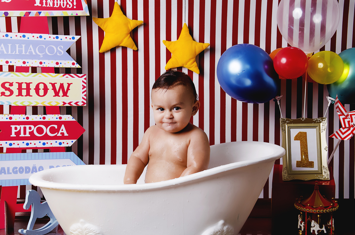 Ensaio smash the cake, ensaio bebê, fotógrafa em Niterói, smash the cake Niterói, smash the cake Rio de Janeiro, smash the cake São Goncalo, smash the cake temático, nossa casa petit, ensaio fotográfico, sessão fotográfica, parque de diversões, splash