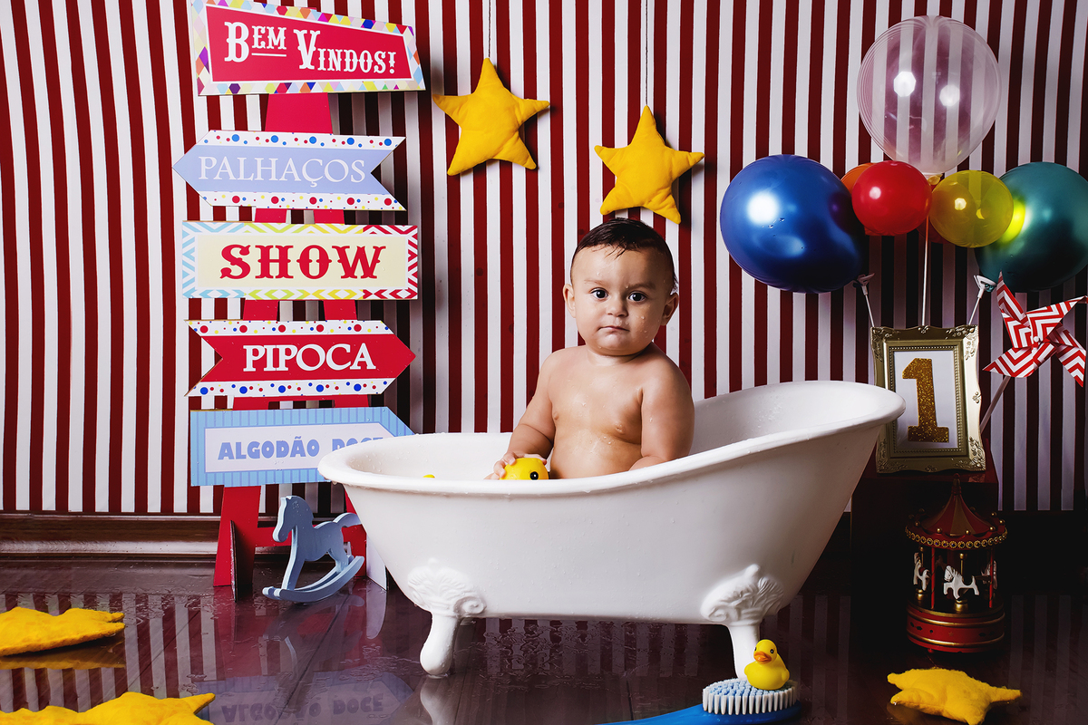 Ensaio smash the cake, ensaio bebê, fotógrafa em Niterói, smash the cake Niterói, smash the cake Rio de Janeiro, smash the cake São Goncalo, smash the cake temático, nossa casa petit, ensaio fotográfico, sessão fotográfica, parque de diversões, splash