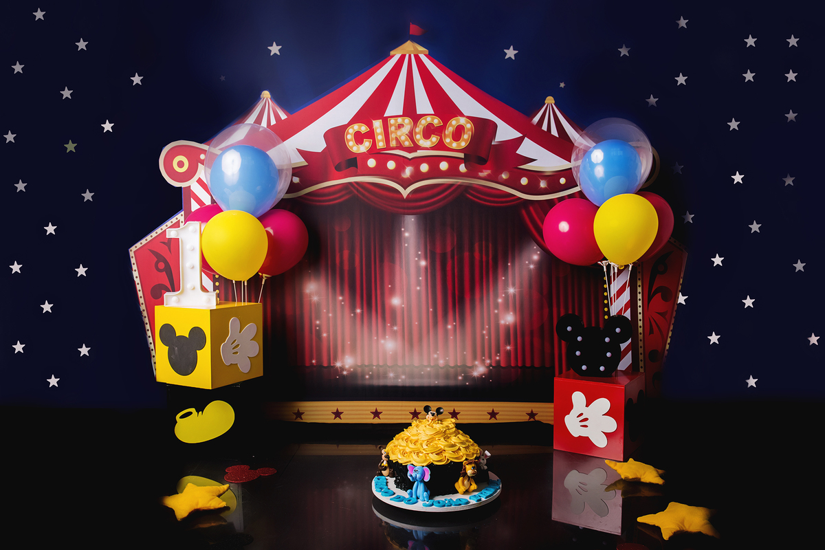 Ensaio smash the cake, ensaio bebê, fotógrafa em Niterói, smash the cake Niterói, smash the cake Rio de Janeiro, smash the cake São Goncalo, smash the cake temático, nossa casa petit, ensaio fotográfico, sessão fotográfica, circo do mickey, splash