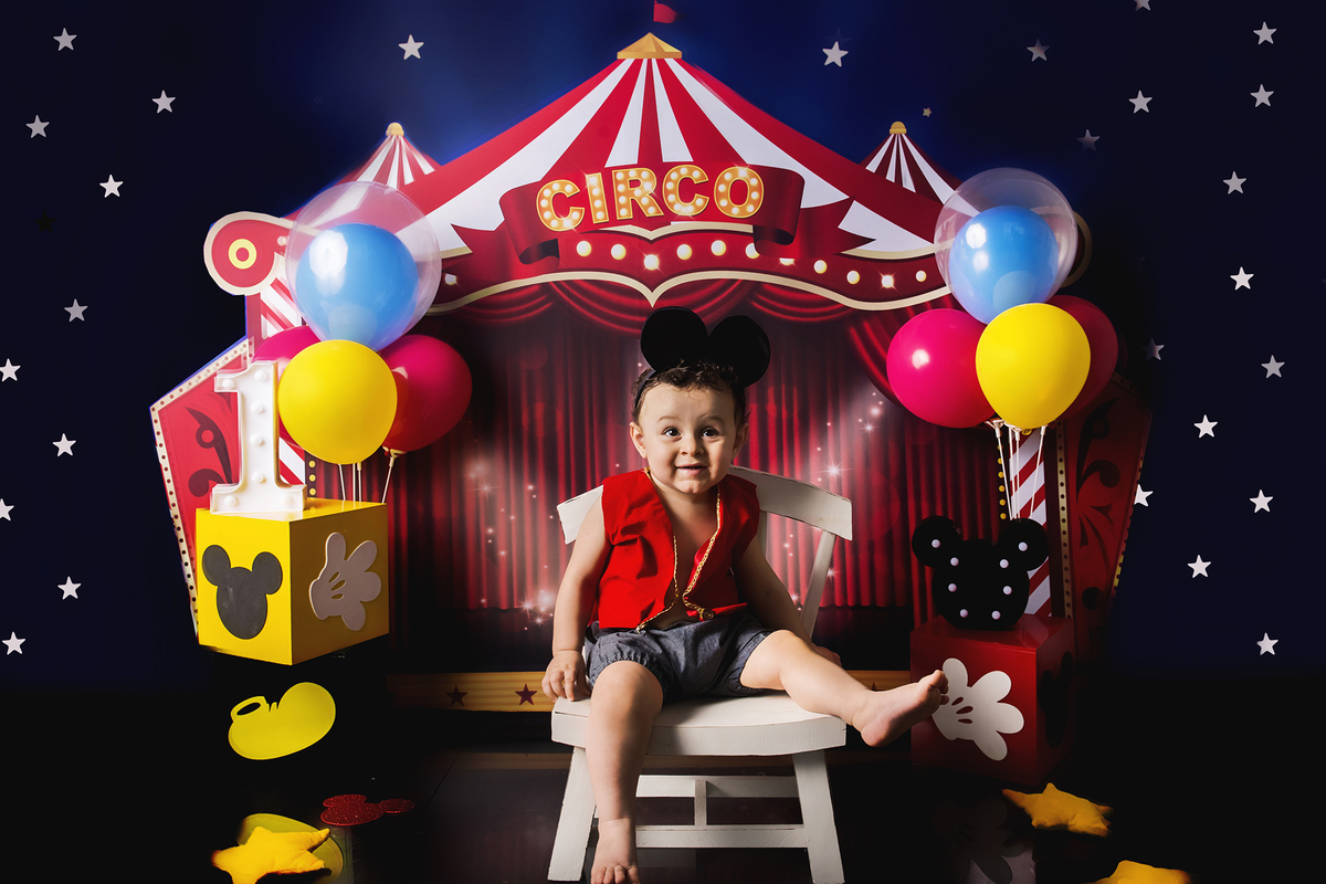 Ensaio smash the cake, ensaio bebê, fotógrafa em Niterói, smash the cake Niterói, smash the cake Rio de Janeiro, smash the cake São Goncalo, smash the cake temático, nossa casa petit, ensaio fotográfico, sessão fotográfica, circo do mickey, splash