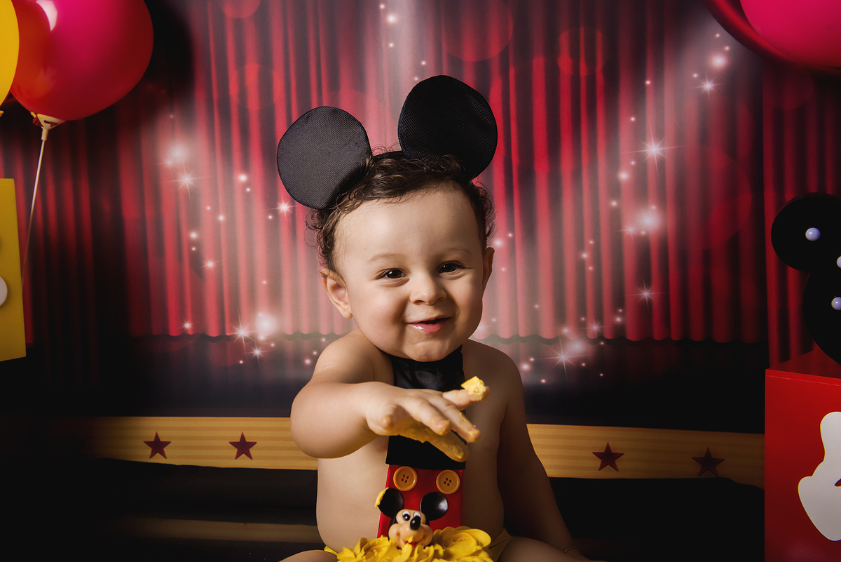 Ensaio smash the cake, ensaio bebê, fotógrafa em Niterói, smash the cake Niterói, smash the cake Rio de Janeiro, smash the cake São Goncalo, smash the cake temático, nossa casa petit, ensaio fotográfico, sessão fotográfica, circo do mickey, splash