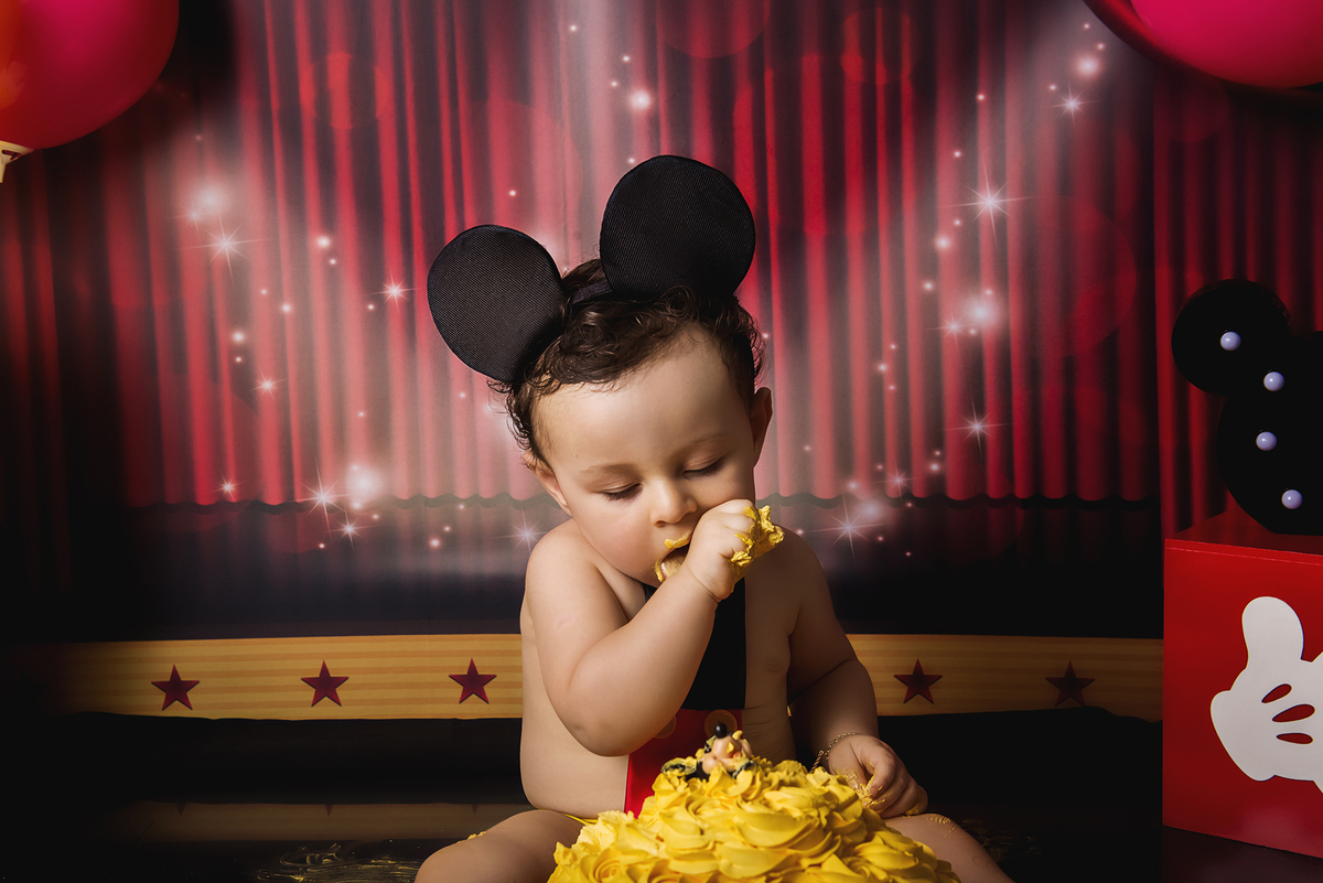 Ensaio smash the cake, ensaio bebê, fotógrafa em Niterói, smash the cake Niterói, smash the cake Rio de Janeiro, smash the cake São Goncalo, smash the cake temático, nossa casa petit, ensaio fotográfico, sessão fotográfica, circo do mickey, splash