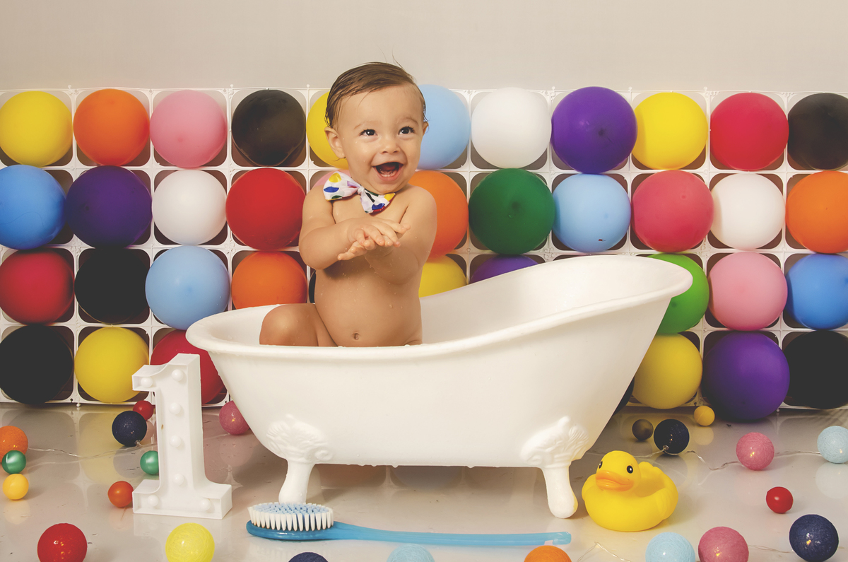 Ensaio smash the cake, ensaio bebê, fotógrafa em Niterói, smash the cake Niterói, smash the cake Rio de Janeiro, smash the cake São Goncalo, smash the cake temático, nossa casa petit, ensaio fotográfico, sessão fotográfica, piscina de bolinha, splash