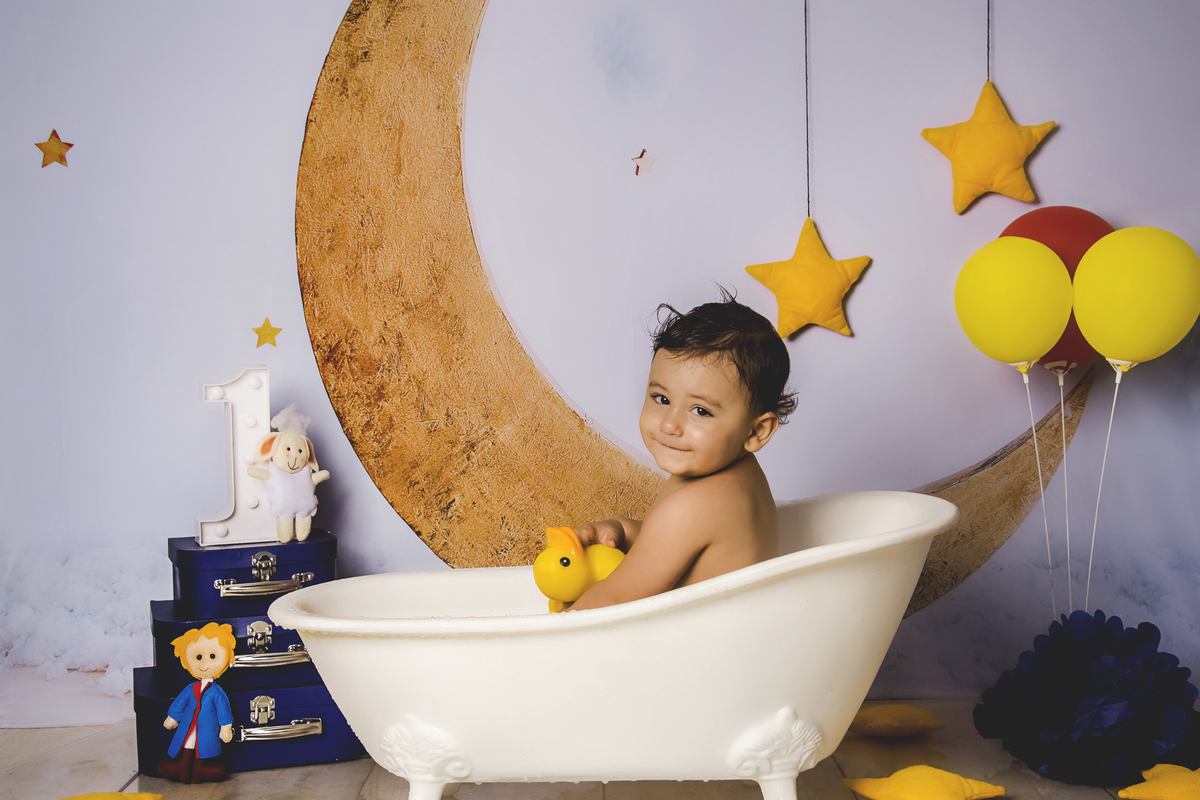 Ensaio smash the cake, ensaio bebê, fotógrafa em Niterói, smash the cake Niterói, smash the cake Rio de Janeiro, smash the cake São Goncalo, smash the cake temático, nossa casa petit, ensaio fotográfico, sessão fotográfica, pequeno principe, splash