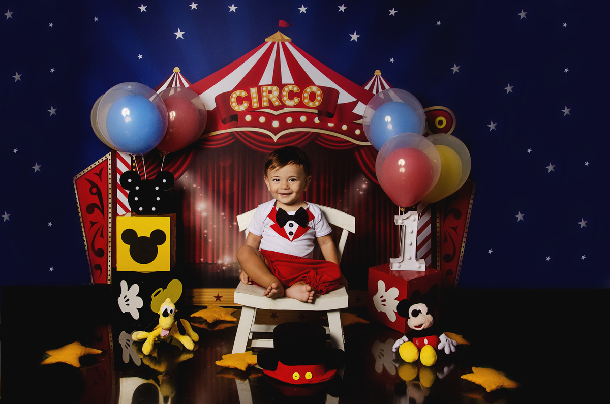 Ensaio smash the cake, ensaio bebê, fotógrafa em Niterói, smash the cake Niterói, smash the cake Rio de Janeiro, smash the cake São Goncalo, smash the cake temático, nossa casa petit, ensaio fotográfico, sessão fotográfica, circo do mickey, splash