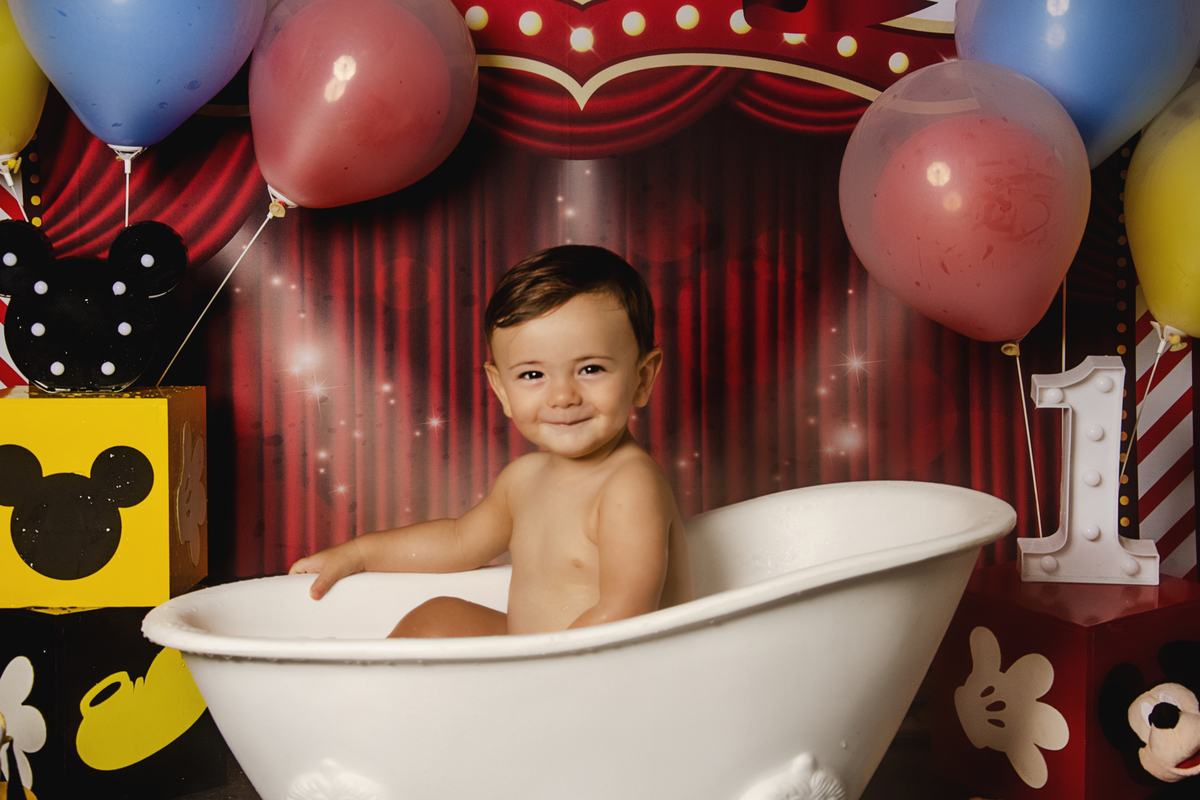 Ensaio smash the cake, ensaio bebê, fotógrafa em Niterói, smash the cake Niterói, smash the cake Rio de Janeiro, smash the cake São Goncalo, smash the cake temático, nossa casa petit, ensaio fotográfico, sessão fotográfica, circo do mickey, splash