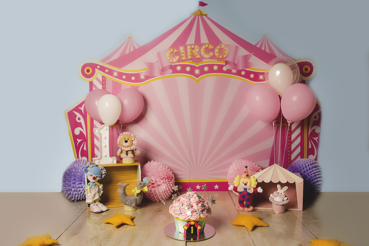 Ensaio smash the cake, ensaio bebê, fotógrafa em Niterói, smash the cake Niterói, smash the cake Rio de Janeiro, smash the cake São Goncalo, smash the cake temático, nossa casa petit, ensaio fotográfico, sessão fotográfica, circo rosa, splash