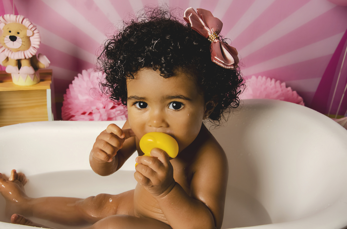 Ensaio smash the cake, ensaio bebê, fotógrafa em Niterói, smash the cake Niterói, smash the cake Rio de Janeiro, smash the cake São Goncalo, smash the cake temático, nossa casa petit, ensaio fotográfico, sessão fotográfica, circo rosa, splash