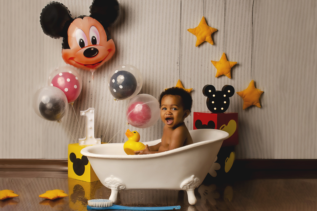 ke, ensaio bebê, fotógrafa em Niterói, smash the cake Niterói, smash the cake Rio de Janeiro, smash the cake São Goncalo, smash the cake temático, nossa casa petit, ensaio fotográfico, sessão fotográfica, mickey, splas