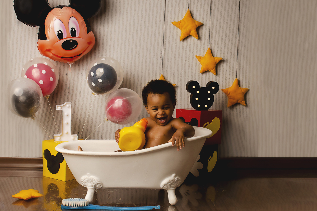 ke, ensaio bebê, fotógrafa em Niterói, smash the cake Niterói, smash the cake Rio de Janeiro, smash the cake São Goncalo, smash the cake temático, nossa casa petit, ensaio fotográfico, sessão fotográfica, mickey, splas