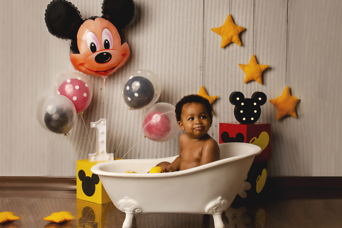 ke, ensaio bebê, fotógrafa em Niterói, smash the cake Niterói, smash the cake Rio de Janeiro, smash the cake São Goncalo, smash the cake temático, nossa casa petit, ensaio fotográfico, sessão fotográfica, mickey, splas