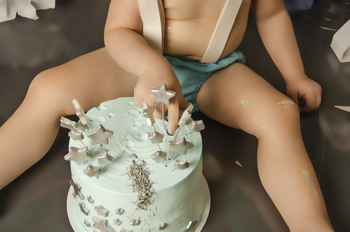 Ensaio smash the cake, ensaio bebê, fotógrafa em Niterói, smash the cake Niterói, smash the cake Rio de Janeiro, smash the cake São Goncalo, smash the cake temático, nossa casa petit, ensaio fotográfico, sessão fotográfica, astronauta, splash