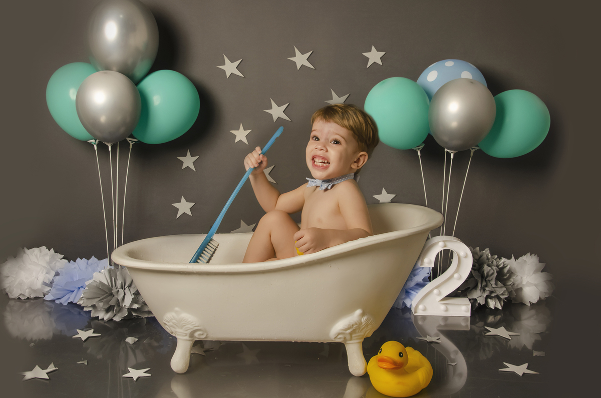 Ensaio smash the cake, ensaio bebê, fotógrafa em Niterói, smash the cake Niterói, smash the cake Rio de Janeiro, smash the cake São Goncalo, smash the cake temático, nossa casa petit, ensaio fotográfico, sessão fotográfica, astronauta, splash