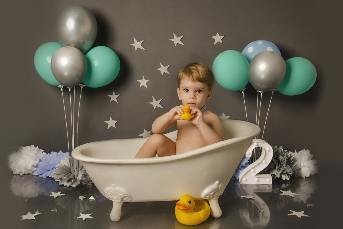 Ensaio smash the cake, ensaio bebê, fotógrafa em Niterói, smash the cake Niterói, smash the cake Rio de Janeiro, smash the cake São Goncalo, smash the cake temático, nossa casa petit, ensaio fotográfico, sessão fotográfica, astronauta, splash