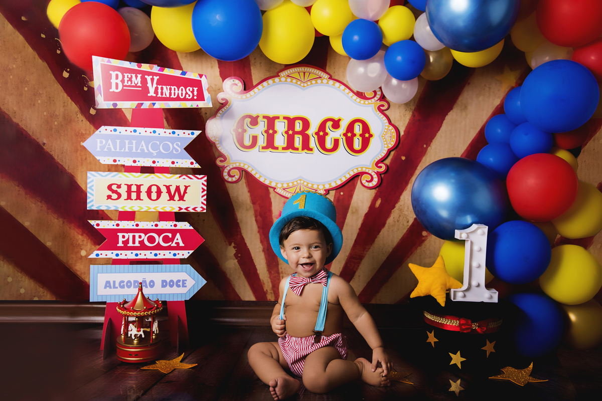 Ensaio smash the cake, ensaio bebê, fotógrafa em Niterói, smash the cake Niterói, smash the cake Rio de Janeiro, smash the cake São Goncalo, smash the cake temático, nossa casa petit, ensaio fotográfico, sessão fotográfica, circo tradicional, splash