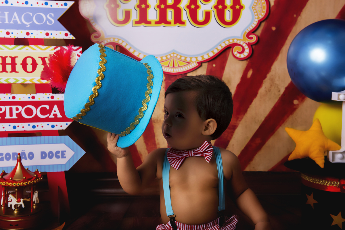 Ensaio smash the cake, ensaio bebê, fotógrafa em Niterói, smash the cake Niterói, smash the cake Rio de Janeiro, smash the cake São Goncalo, smash the cake temático, nossa casa petit, ensaio fotográfico, sessão fotográfica, circo tradicional, splash