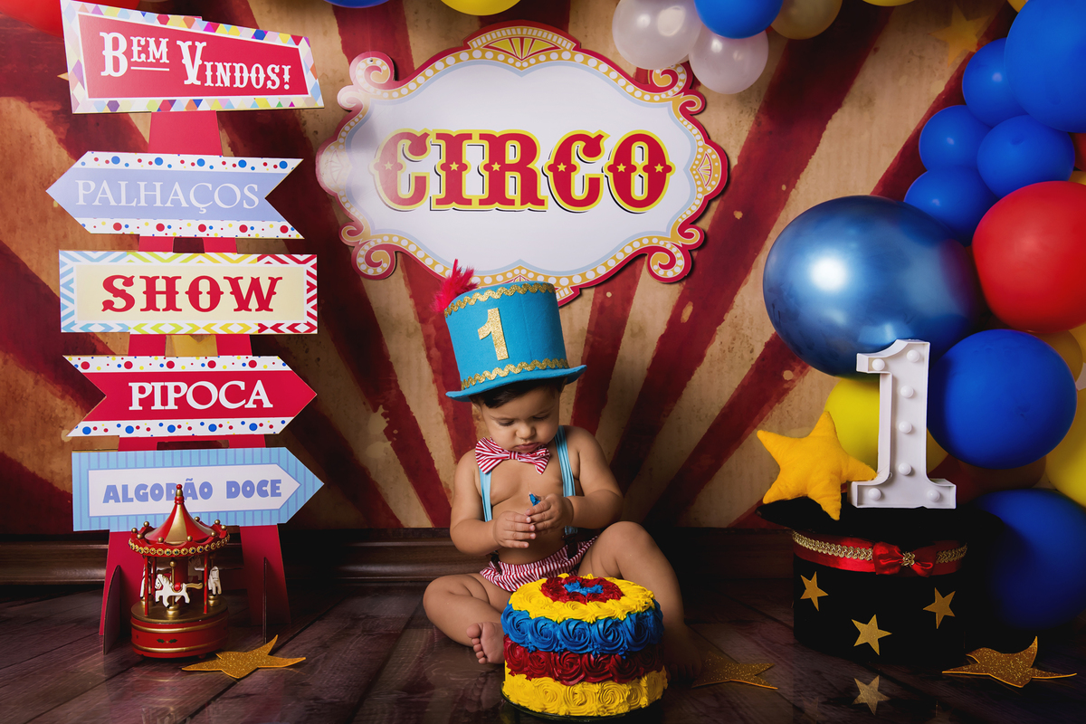 Ensaio smash the cake, ensaio bebê, fotógrafa em Niterói, smash the cake Niterói, smash the cake Rio de Janeiro, smash the cake São Goncalo, smash the cake temático, nossa casa petit, ensaio fotográfico, sessão fotográfica, circo tradicional, splash