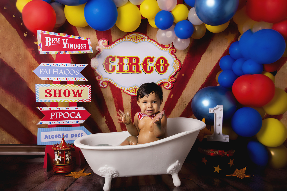 Ensaio smash the cake, ensaio bebê, fotógrafa em Niterói, smash the cake Niterói, smash the cake Rio de Janeiro, smash the cake São Goncalo, smash the cake temático, nossa casa petit, ensaio fotográfico, sessão fotográfica, circo tradicional, splash