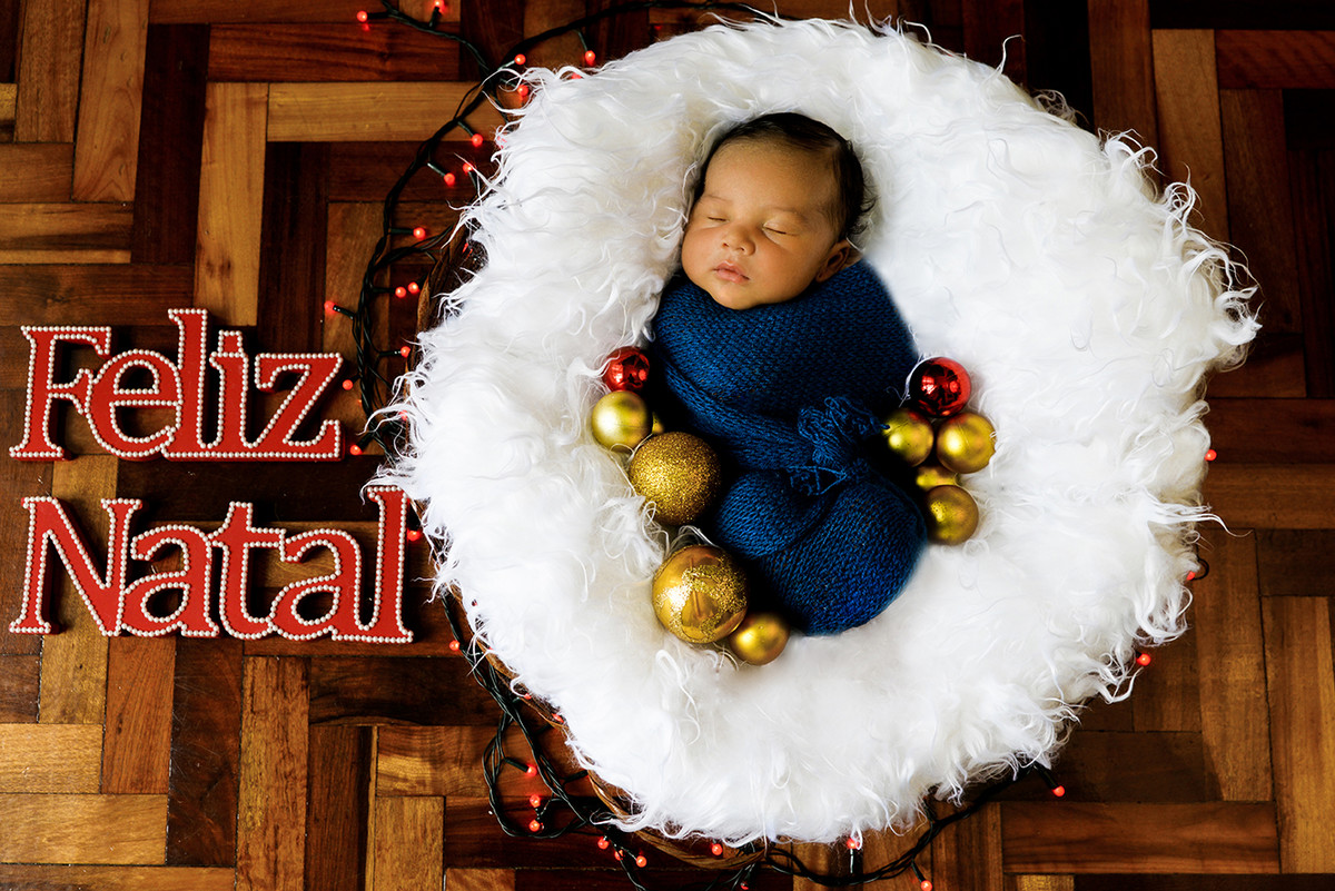 ensaio fotográfico newborn menina bebe recém nascida book fotográfico fotografia estúdio rio de janeiro niteroi são Gonçalo pose casulinho natal