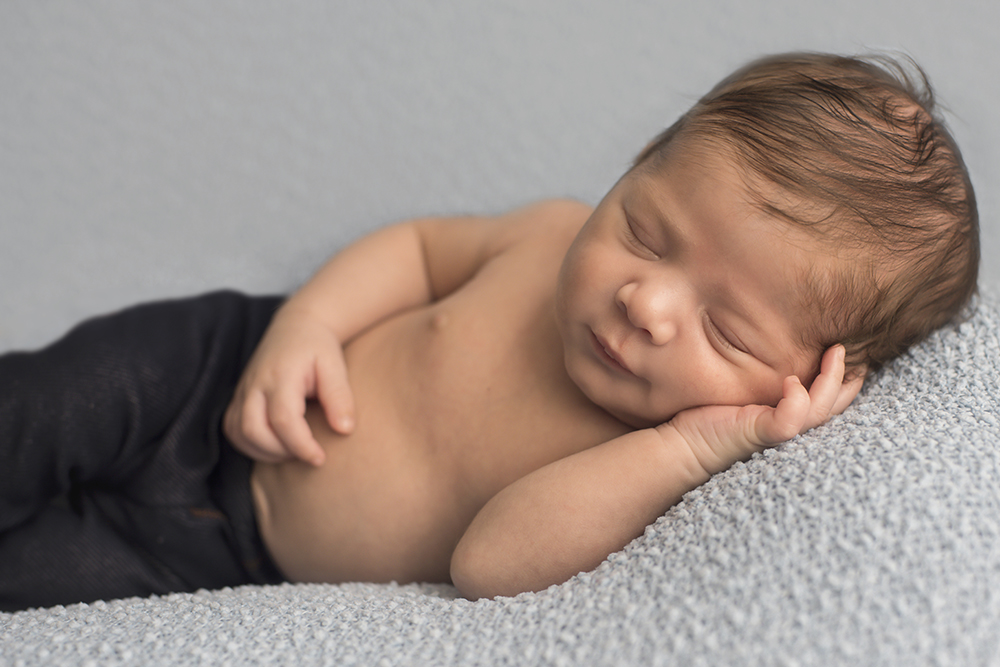 ensaio fotográfico newborn menino bebe recém nascida book fotográfico fotografia estúdio rio de janeiro niteroi são Gonçalo pose  sonequinha