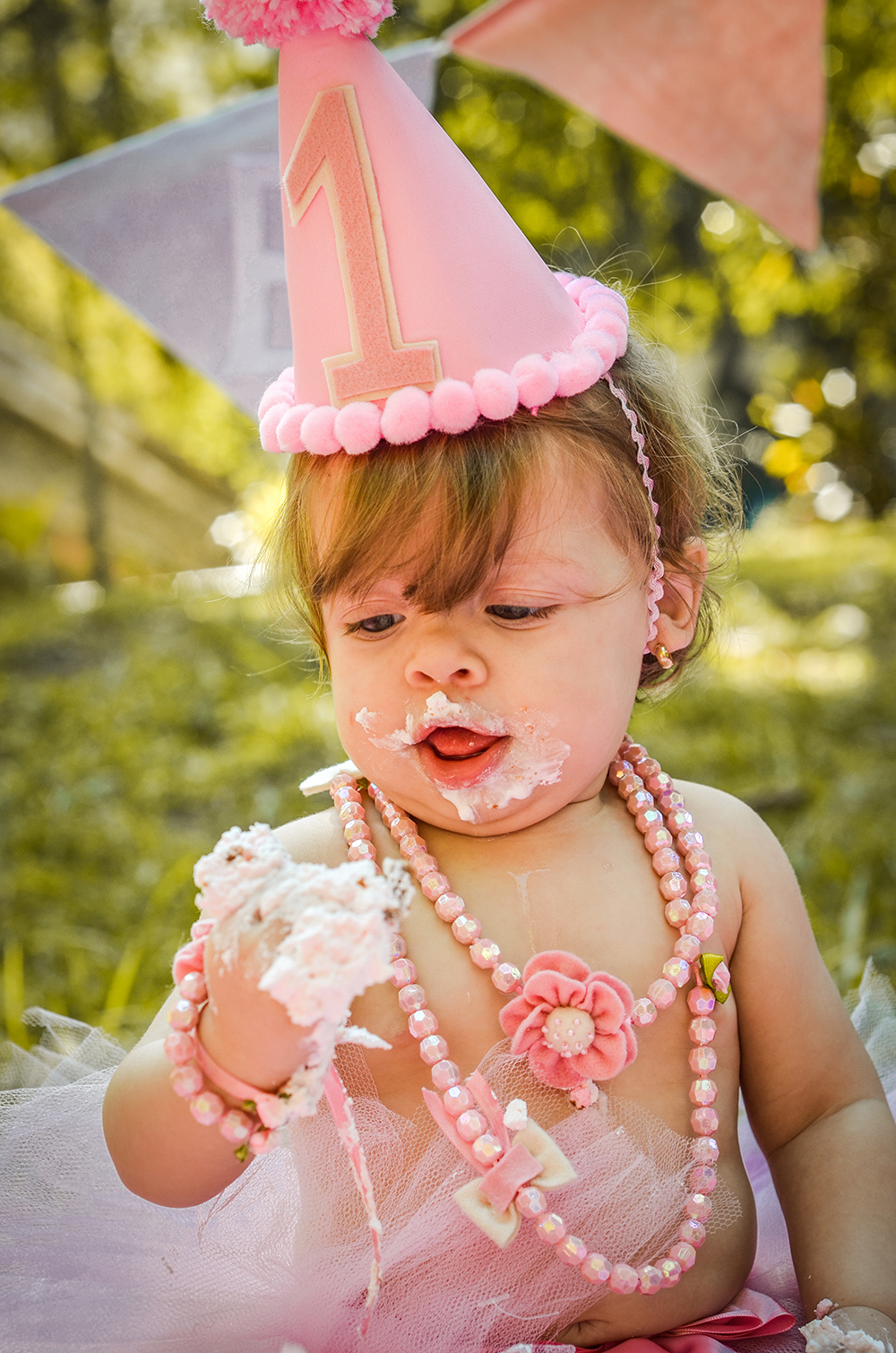 ensaio fotografico pre aniversário menina bebe infantil  book fotografia smash the cake tema realeza princesa rainha coroa saia de tule rosa closes retrato rio de janeiro niteroi são Gonçalo