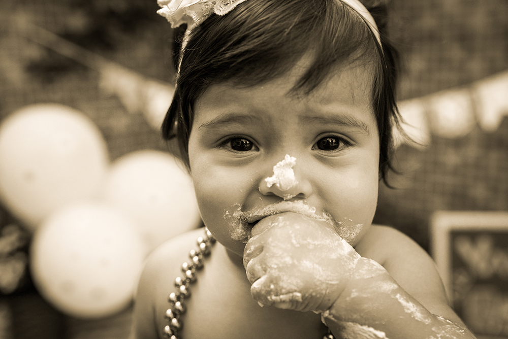 ensaio smash the cake esmagamento do bolo sessão fotográfica book fotográfico menina fotografia niteroi fotografo rio de janeiro são Gonçalo rosa peppa pig decoração