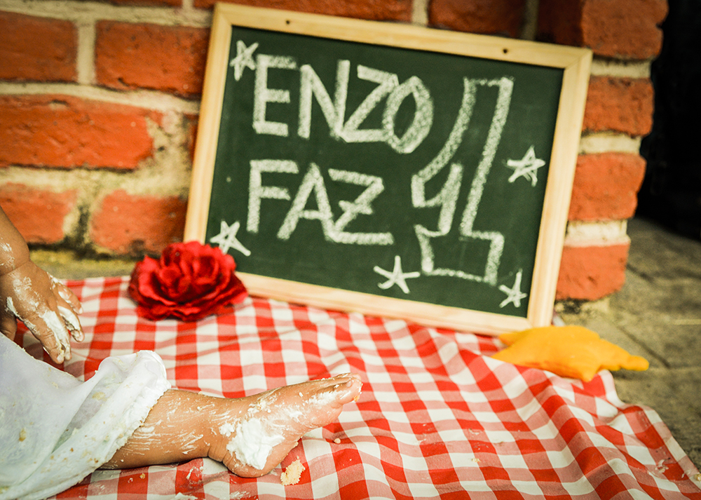 ensaio fotografico pre aniversário menino bebe infantil  book fotografia smash the cake tema pequeno príncipe picinic pos banho closes retrato rio de janeiro niteroi são Gonçalo