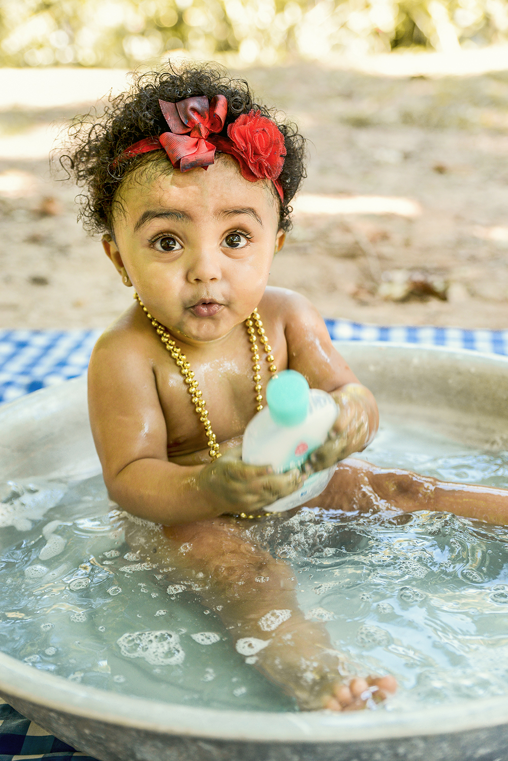 ensaio fotografico pre aniversário menino bebe infantil  book fotografia smash the cake tema galinha pintadinha picnic pos banho banheira retrato rio de janeiro niteroi são Gonçalo