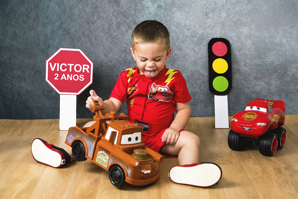 a kids infantil book fotográfico fotografia niteroi fotografo são Gonçalo carros temático tema decoração carrinho transito sinal placa