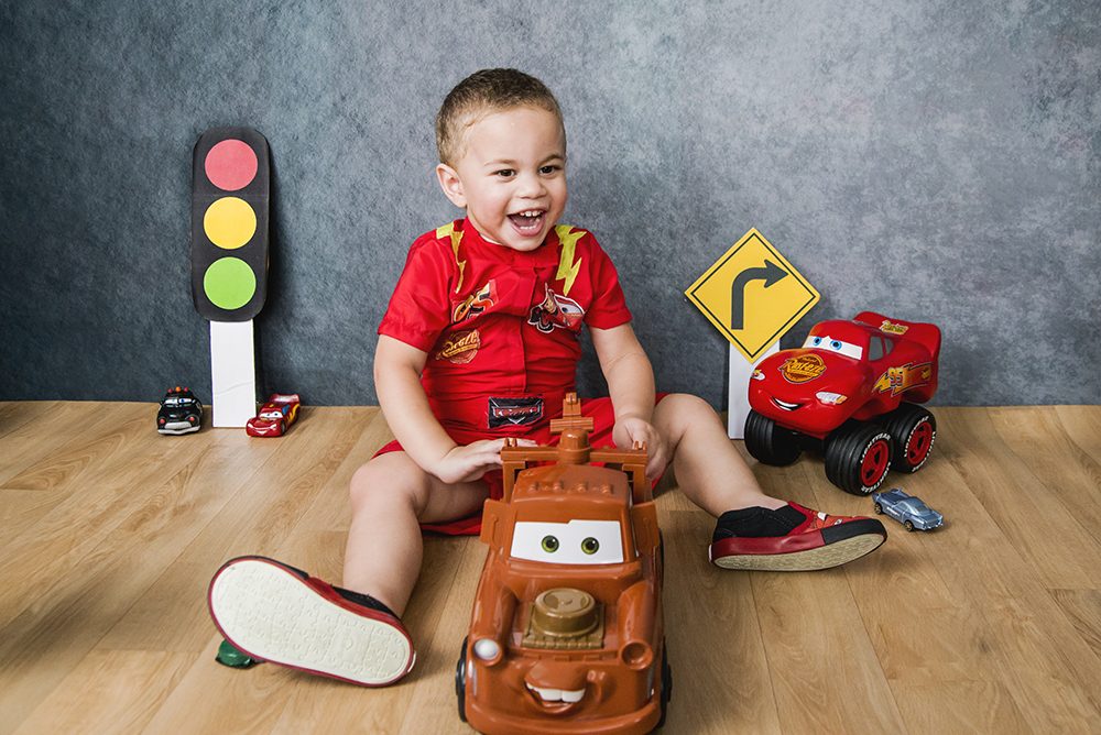 a kids infantil book fotográfico fotografia niteroi fotografo são Gonçalo carros temático tema decoração carrinho transito sinal placa