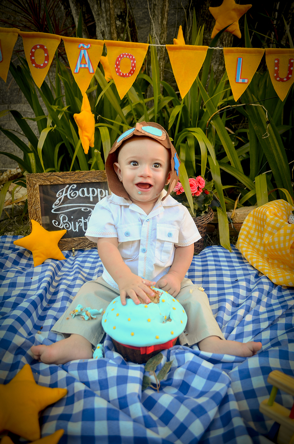 ensaio fotografico pre aniversário menina bebe infantil  book fotografia smash the cake temático pequeno príncipe picnic  closes retrato flores rio de janeiro niteroi são Gonçalo