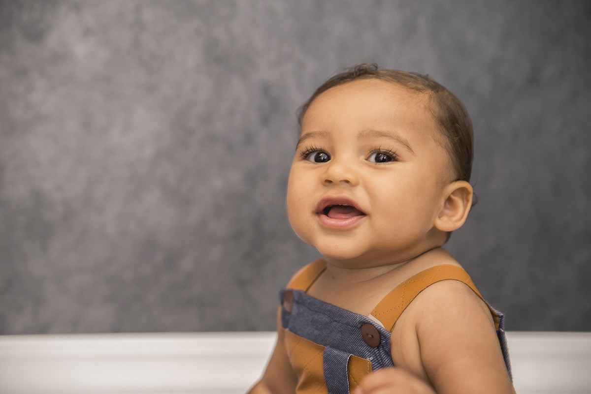 ensaio fotografico menino bebe criança infantil  book fotografia acompanhamento trimestral temático chef de cozinha cozinheiro bagunça comida chapéu rio de janeiro niteroi são Gonçalo