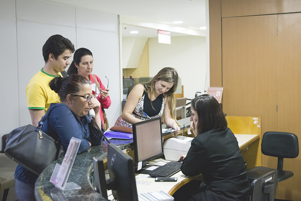 Cobertura fotográfica de parto nascimento cesárea parto normal parto humanizado maternidade menina recém nascida mãe pai obstetra sala de parto niteroi rio de janeiro são Gonçalo