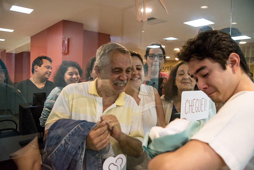 Cobertura fotográfica de parto nascimento cesárea parto normal parto humanizado maternidade menina recém nascida mãe pai obstetra sala de parto niteroi rio de janeiro são Gonçalo